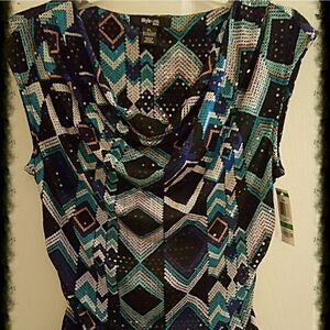 ✴ 💛 ✴BLACK W/ MULTIPLE COLORED SLEEVELESS TOP✴💛✴